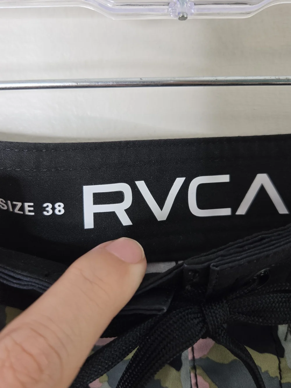 RVCA Men’s Eastern 4-Way Stretch Boardshorts